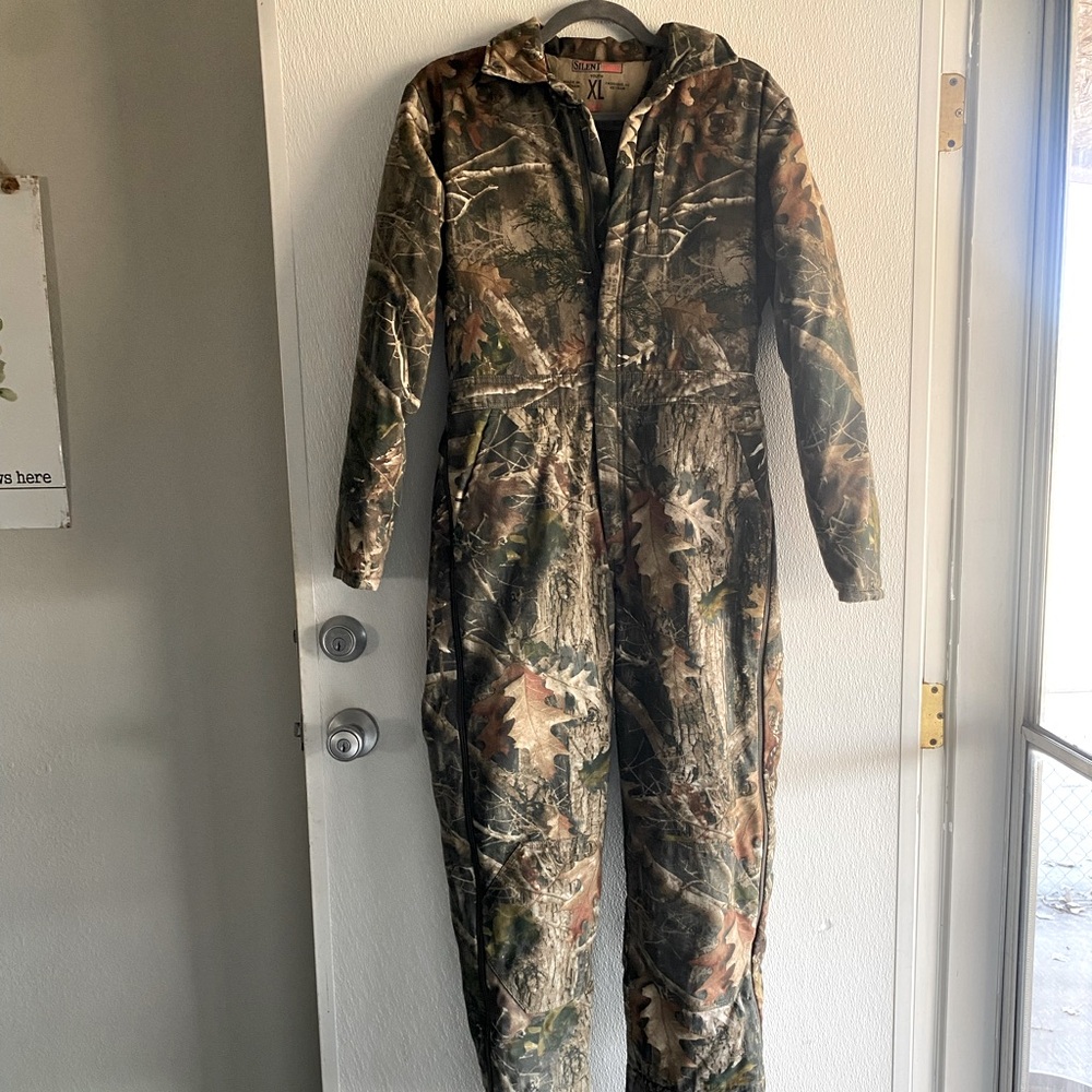 X-Large boys coveralls, in good condition!🦌
Could fit a small adult person!😊